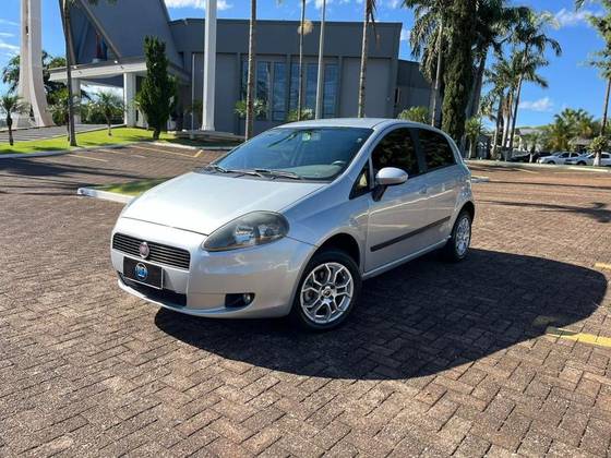 FIAT PUNTO 1.4 8V FLEX 4P MANUAL